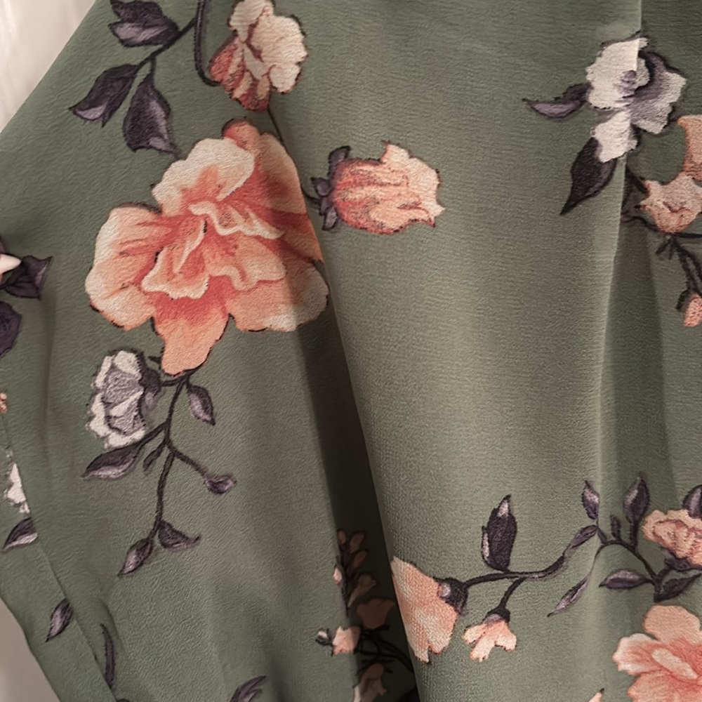 Dress Size:L - Picture 2 of 4